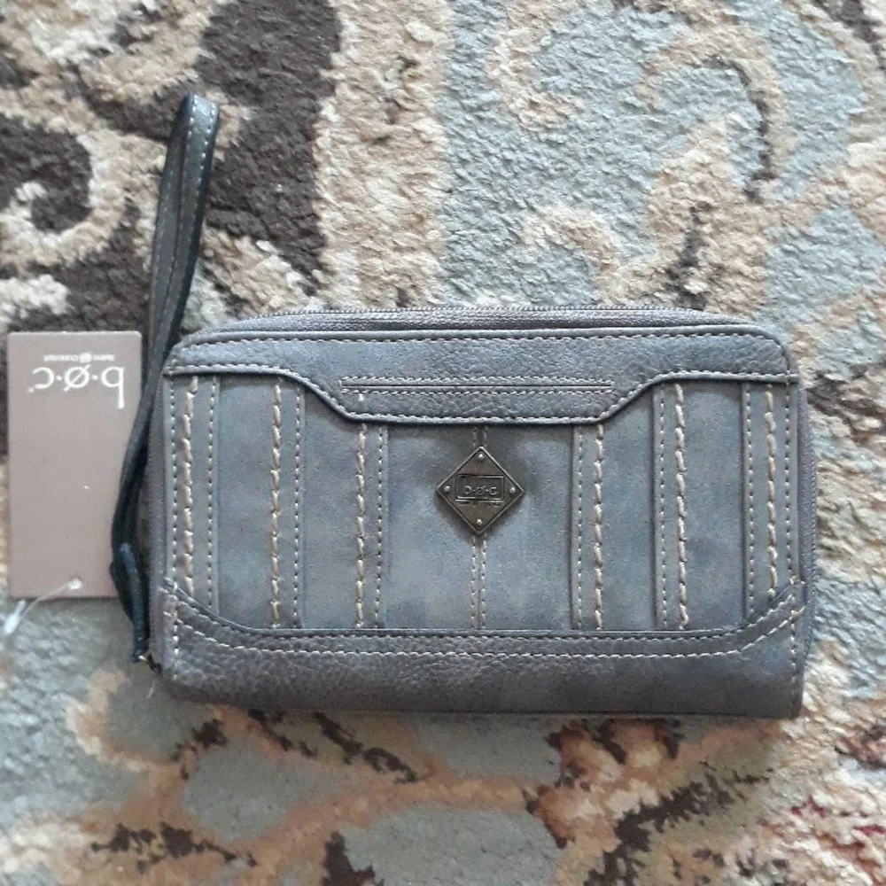 *Host Pick*b.o.c pretty wristlet - Picture 1 of 16